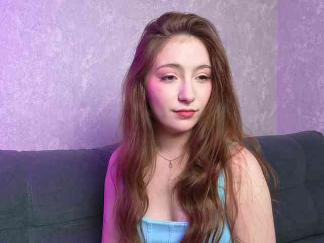 Model: LunariaLive