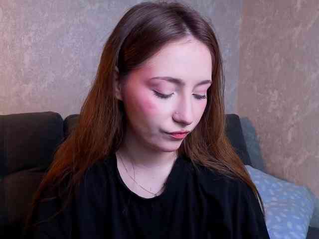 Модель: LunariaLive