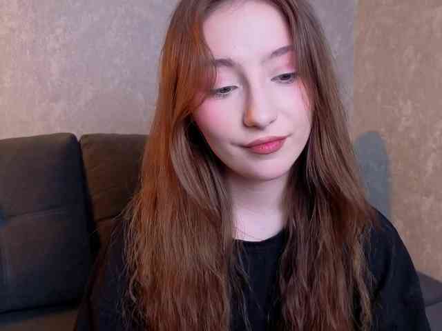 Lunarialive's cam show statistics and live stream