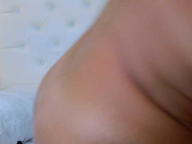 Mari-Lou live cam on BongaCams