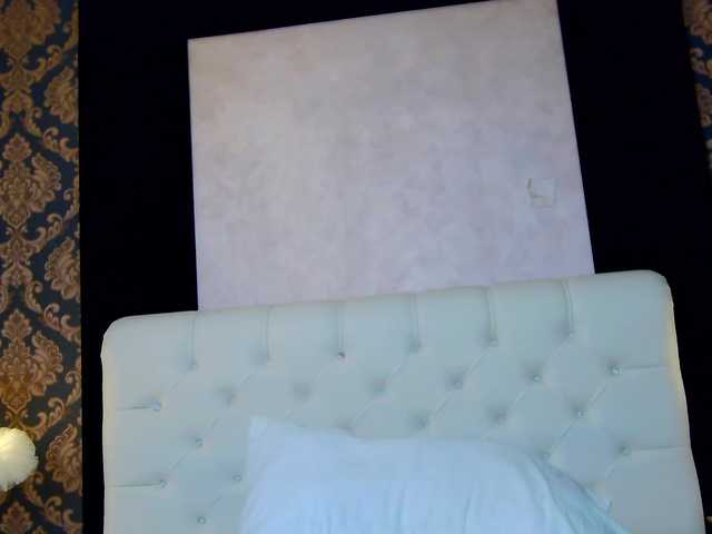Mari-Lou live cam