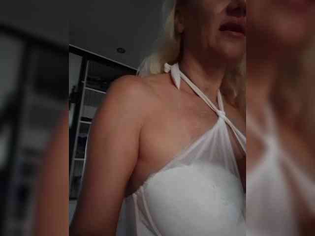 KissMiSveet1234 webcam
