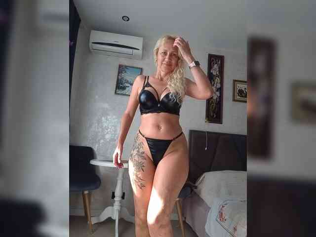 KissMiSveet1234 webcam