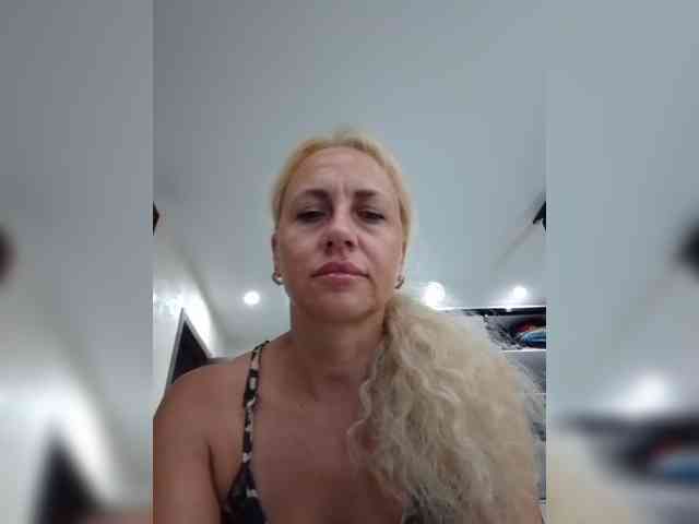 KissMiSveet1234 webcam