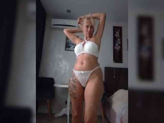 KissMiSveet1234 webcam