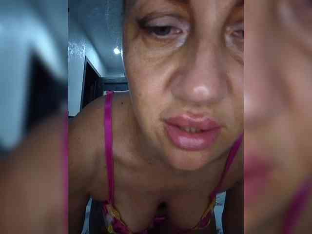 KissMiSveet1234 webcam