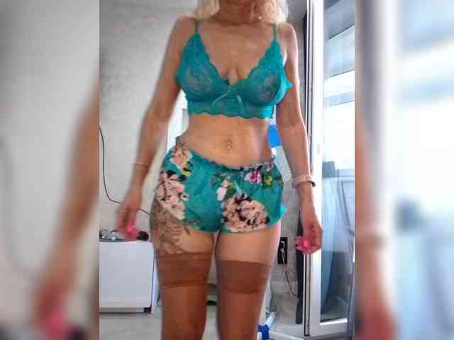 KissMiSveet1234 webcam