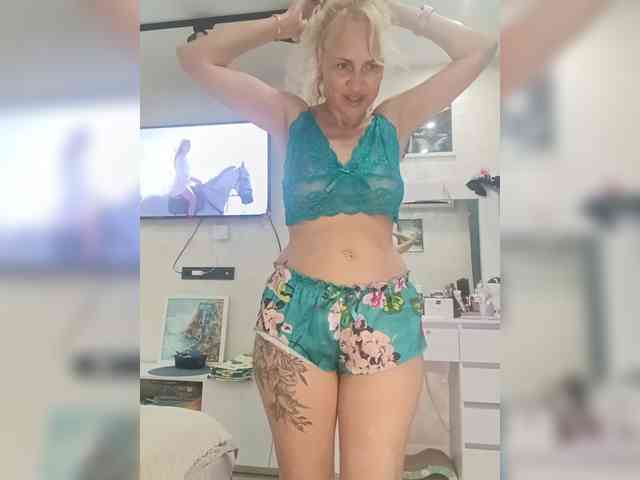 KissMiSveet1234 webcam