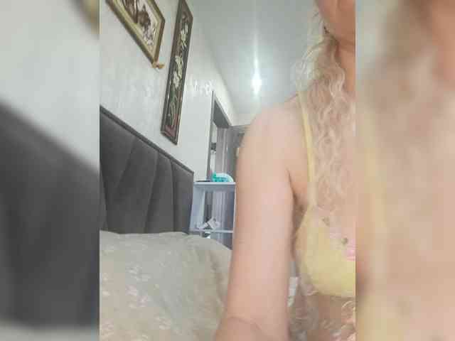 KissMiSveet1234 webcam