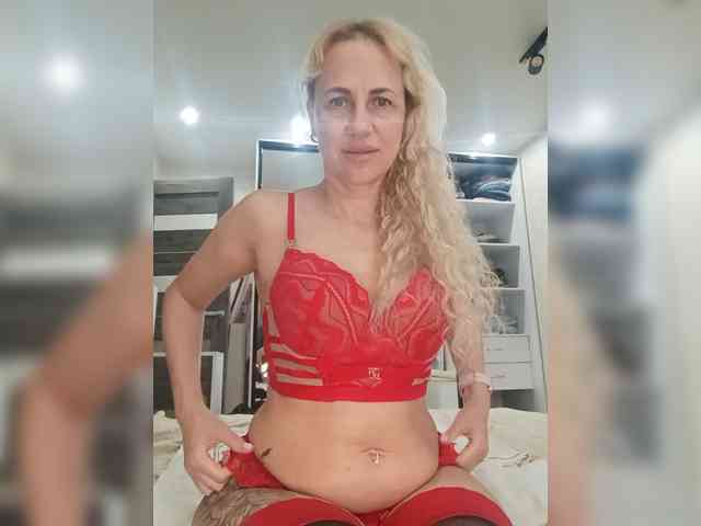 KissMiSveet1234 webcam
