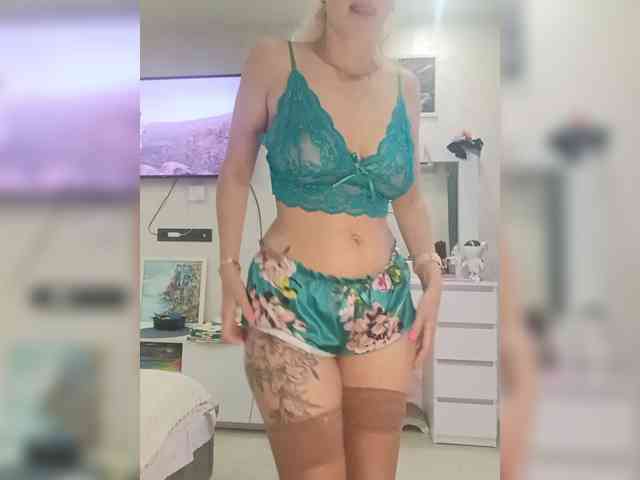 KissMiSveet1234 webcam