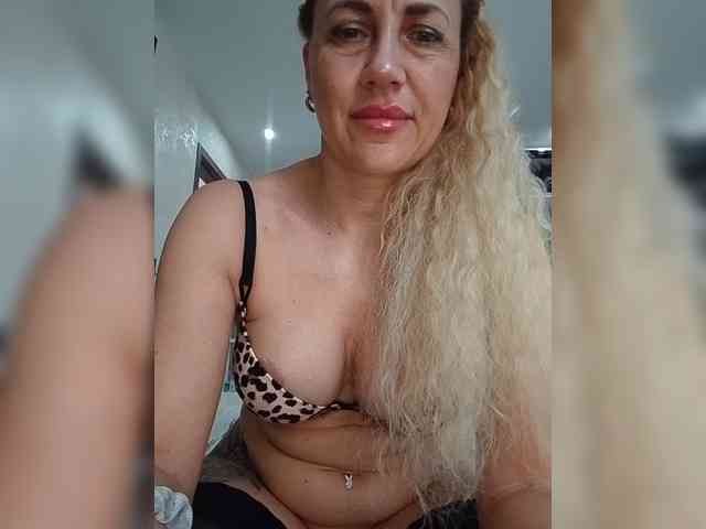 KissMiSveet1234 webcam