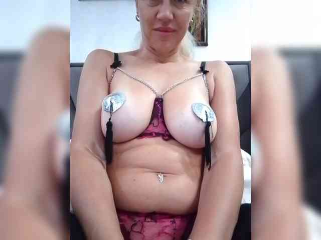KissMiSveet1234 webcam
