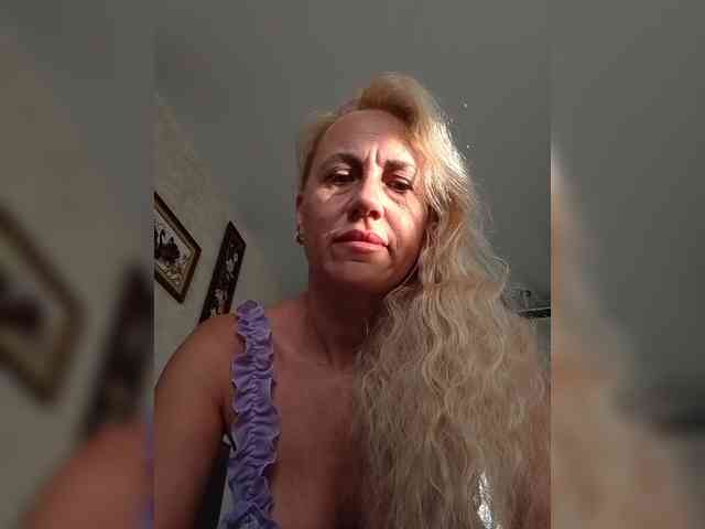 KissMiSveet1234 webcam