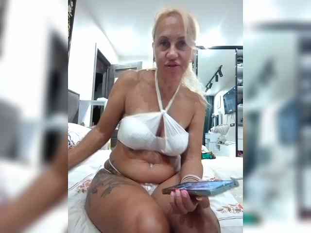 KissMiSveet1234 webcam