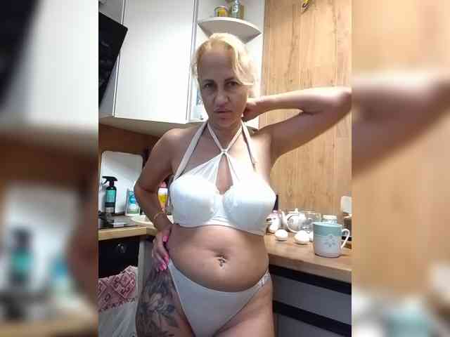 KissMiSveet1234 webcam
