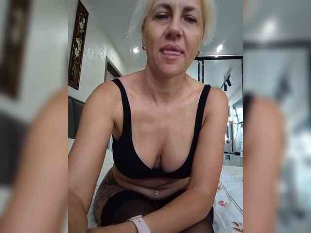 KissMiSveet1234 webcam