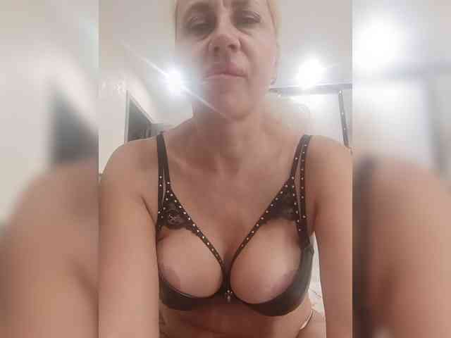 KissMiSveet1234 webcam