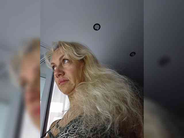 KissMiSveet1234 webcam