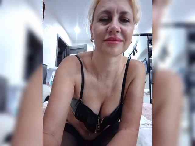 KissMiSveet1234 webcam