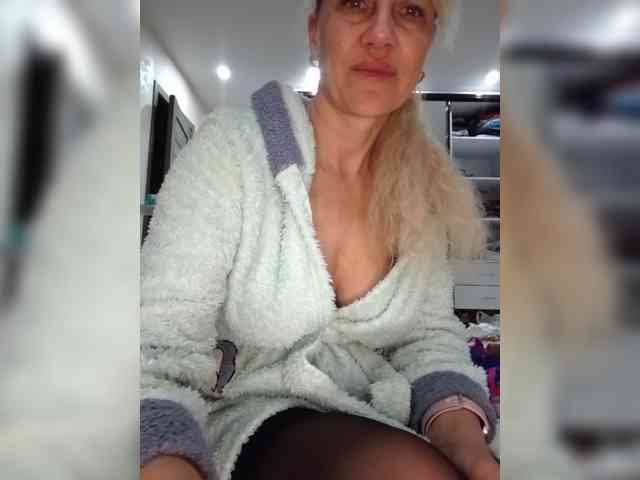 KissMiSveet1234 webcam