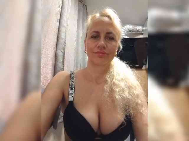 KissMiSveet1234 webcam