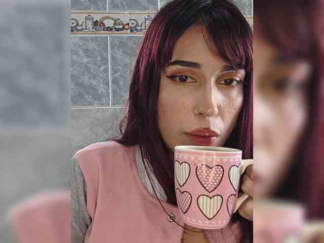 VelvetCherryy webcam