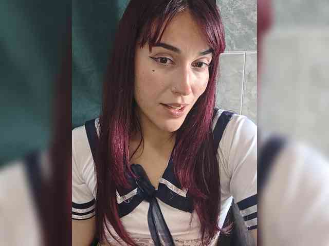 VelvetCherryy webcam