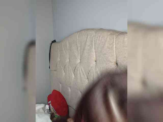 VelvetCherryy webcam
