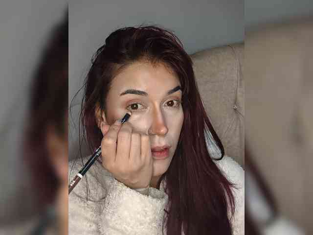 VelvetCherryy webcam