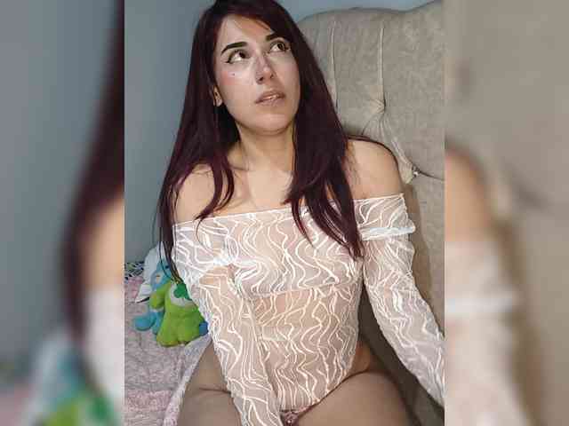 VelvetCherryy webcam