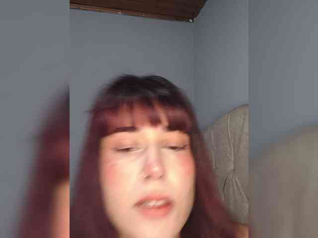 VelvetCherryy webcam