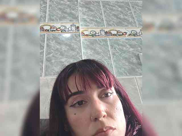 VelvetCherryy webcam