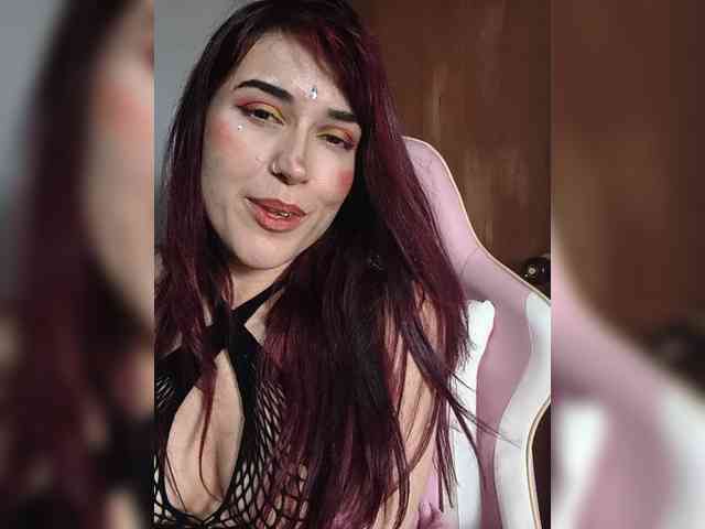 VelvetCherryy webcam