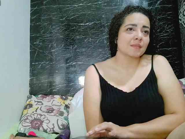 NaghtyGirl webcam