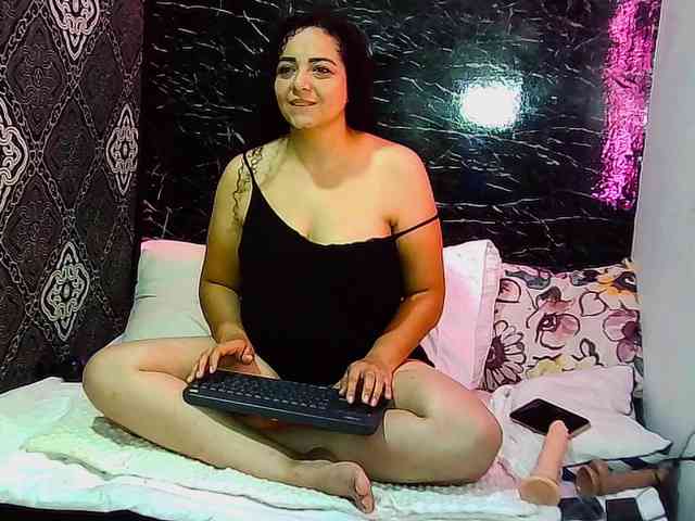 NaghtyGirl webcam