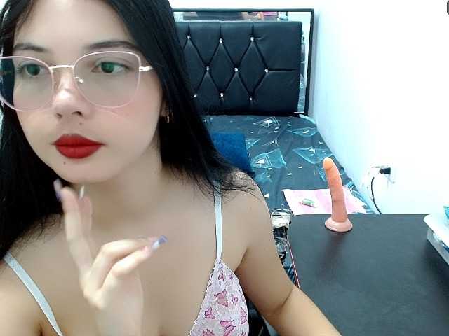 valeria-alluri19 live cam on BongaCams