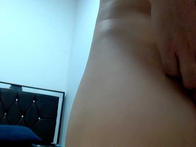 valeria-alluri19 live cam on BongaCams