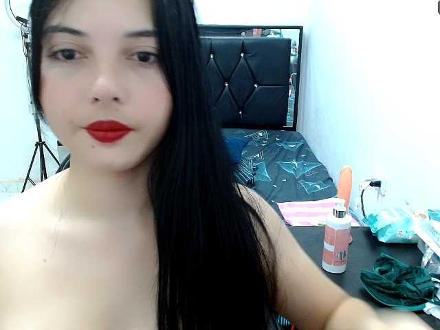 valeria-alluri19 live cam on BongaCams