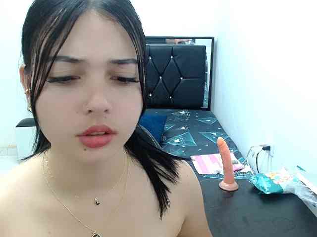 valeria-alluri19 webcam