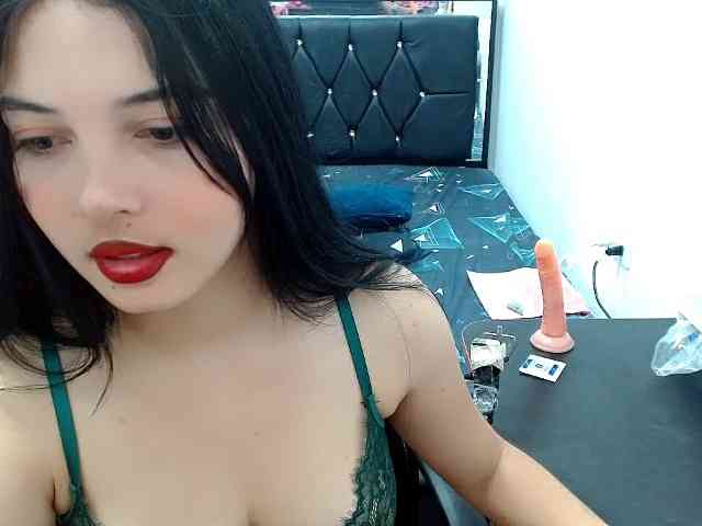 valeria-alluri19 Live Webcam on BongaCams