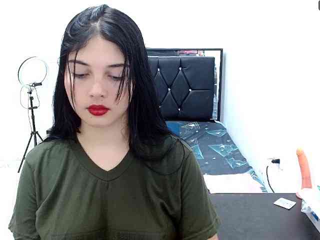 valeria-alluri19 Live Webcam on BongaCams