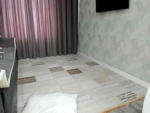 adelinya live cam on BongaCams