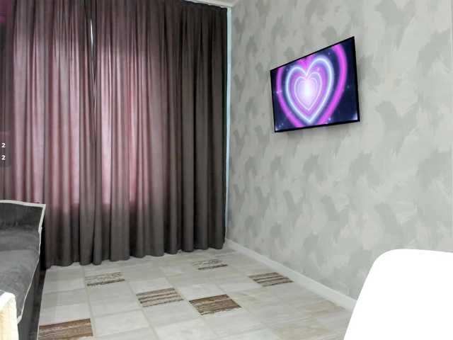 adelinya live cam on BongaCams