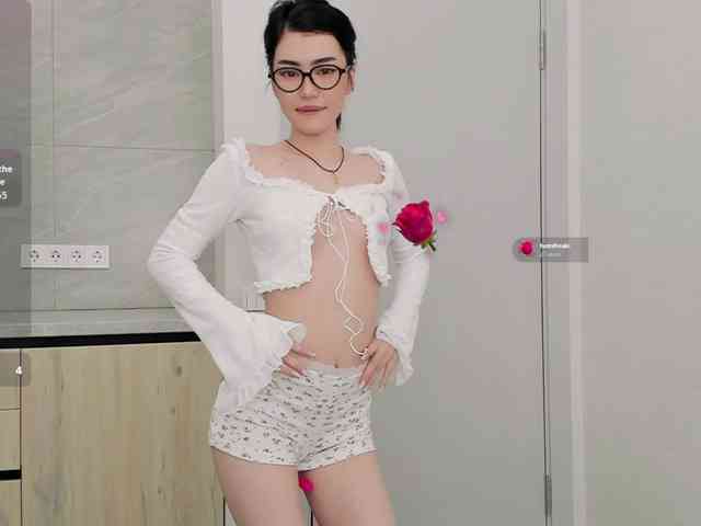 adelinya webcam