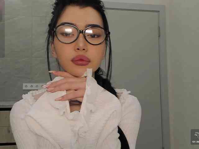 adelinya webcam