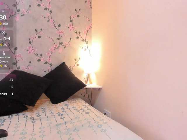 LiilyyDream live cam on BongaCams