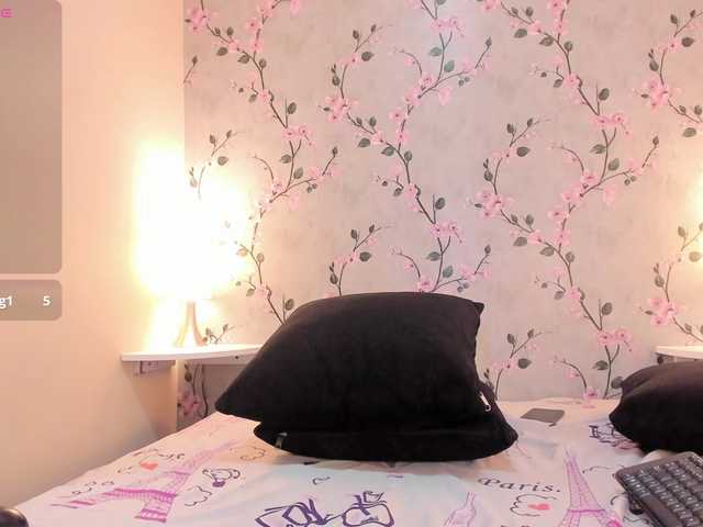 LiilyyDream live cam on BongaCams
