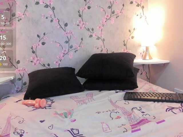 LiilyyDream live cam on BongaCams