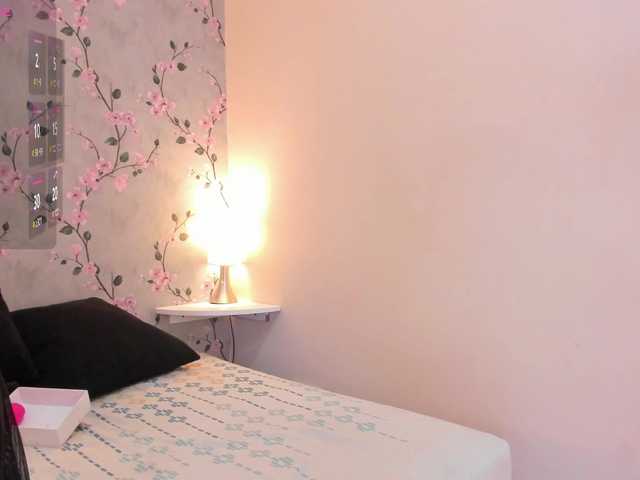 LiilyyDream live cam on BongaCams